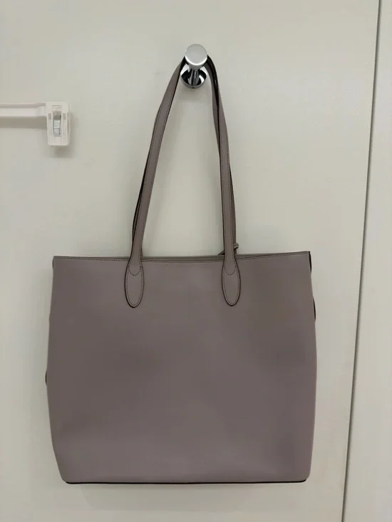 Kate Spade New York Kerri Medium Tote with Charm Grey - Picture 3 of 6